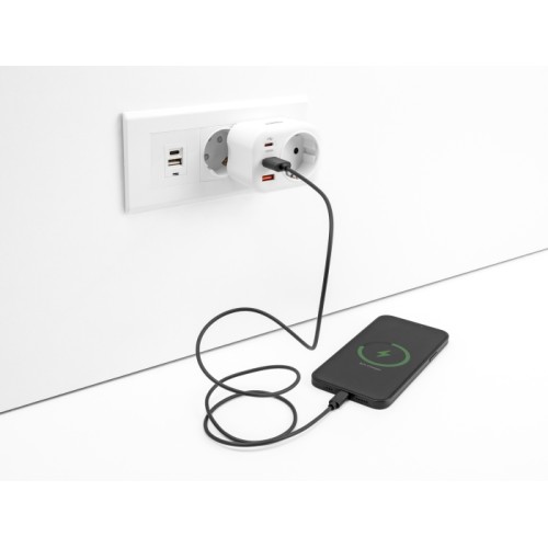 Delock Power Socket with childproof lock and USB PD charger 20 W