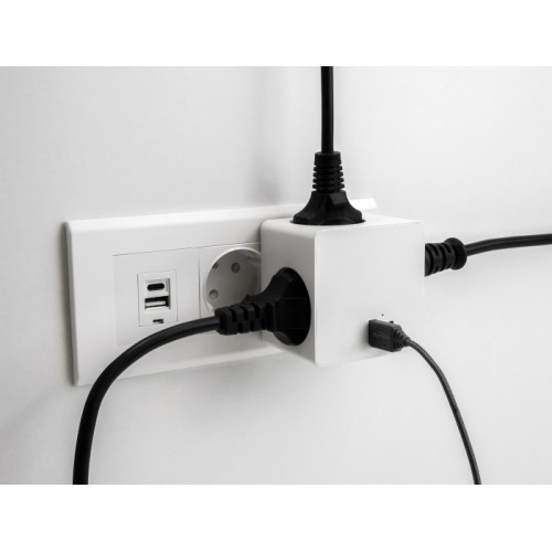 Delock Multi Socket Cube 3-way with childproof lock and USB PD 3.0 charger 20 W white