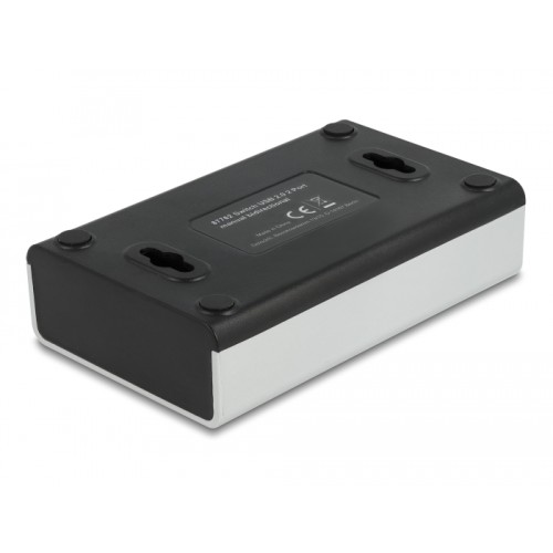 Delock Switch USB 2.0 with 1 x Type-B female to 4 x Type-A female manual bidirectional