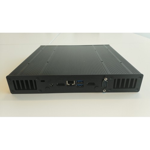Nuc industriale fanless 7th generation i3 / i5, con supporto Intel Optane ed ssd/hdd 2,5". Slim design