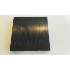 Nuc industriale fanless 7th generation i3 / i5, con supporto Intel Optane ed ssd/hdd 2,5". Slim design