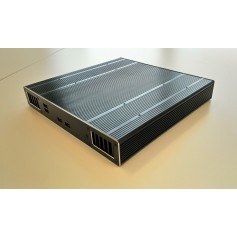 Nuc industriale fanless 7th generation i3 / i5, con supporto Intel Optane ed ssd/hdd 2,5". Slim design