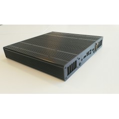 Nuc industriale fanless 7th generation i3 / i5, con supporto Intel Optane ed ssd/hdd 2,5". Slim design
